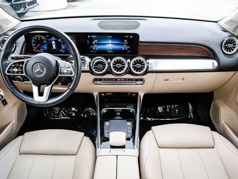 Certified 2022 Mercedes-Benz GLB 250 4MATIC image 10