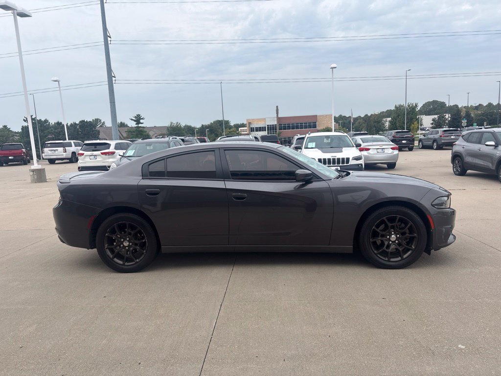 Used 2015 Dodge Charger SXT w/ AWD Premium Group image 4