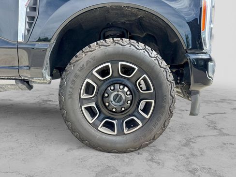 Used 2023 Ford F250 Platinum AWD/4WD image 17