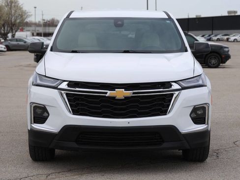 Used 2022 Chevrolet Traverse LS image 5