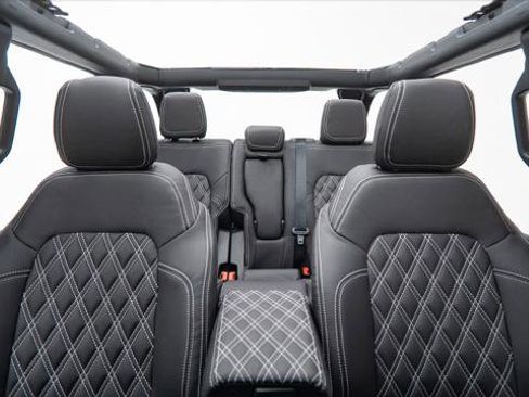 Used 2025 Ford Bronco Summertime image 27