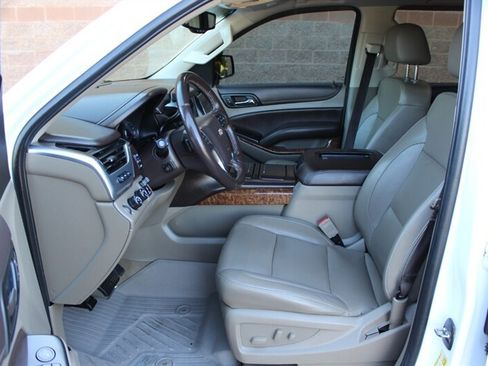 Used 2017 Chevrolet Tahoe Premier AWD/4WD image 10