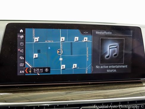 Used 2019 BMW 530i xDrive image 16