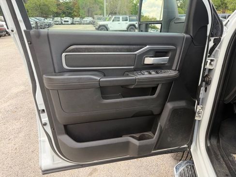 Used 2024 RAM 3500 Big Horn image 16