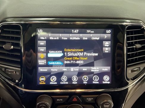Used 2020 Jeep Grand Cherokee Altitude AWD/4WD image 14