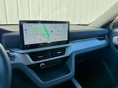 New 2026 Ford Explorer Active image 23