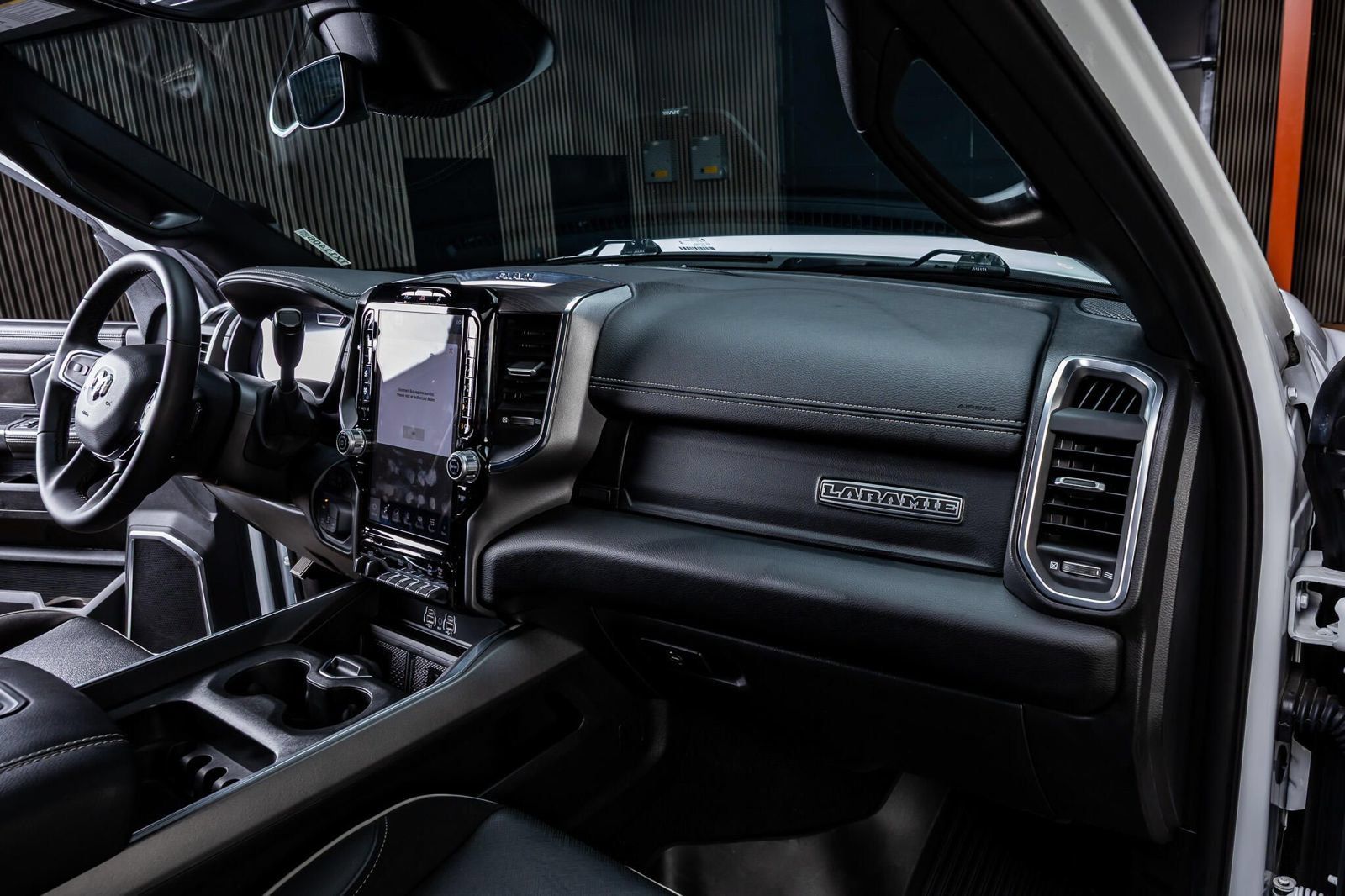 Used 2025 RAM 3500 Laramie w/ Night Edition AWD/4WD image 14