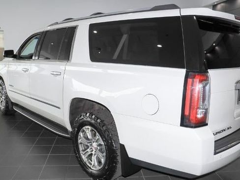 Used 2017 GMC Yukon XL Denali image 3