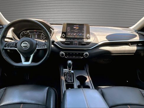 Used 2021 Nissan Altima 2.5 SR w/ SR Premium Package FWD image 7
