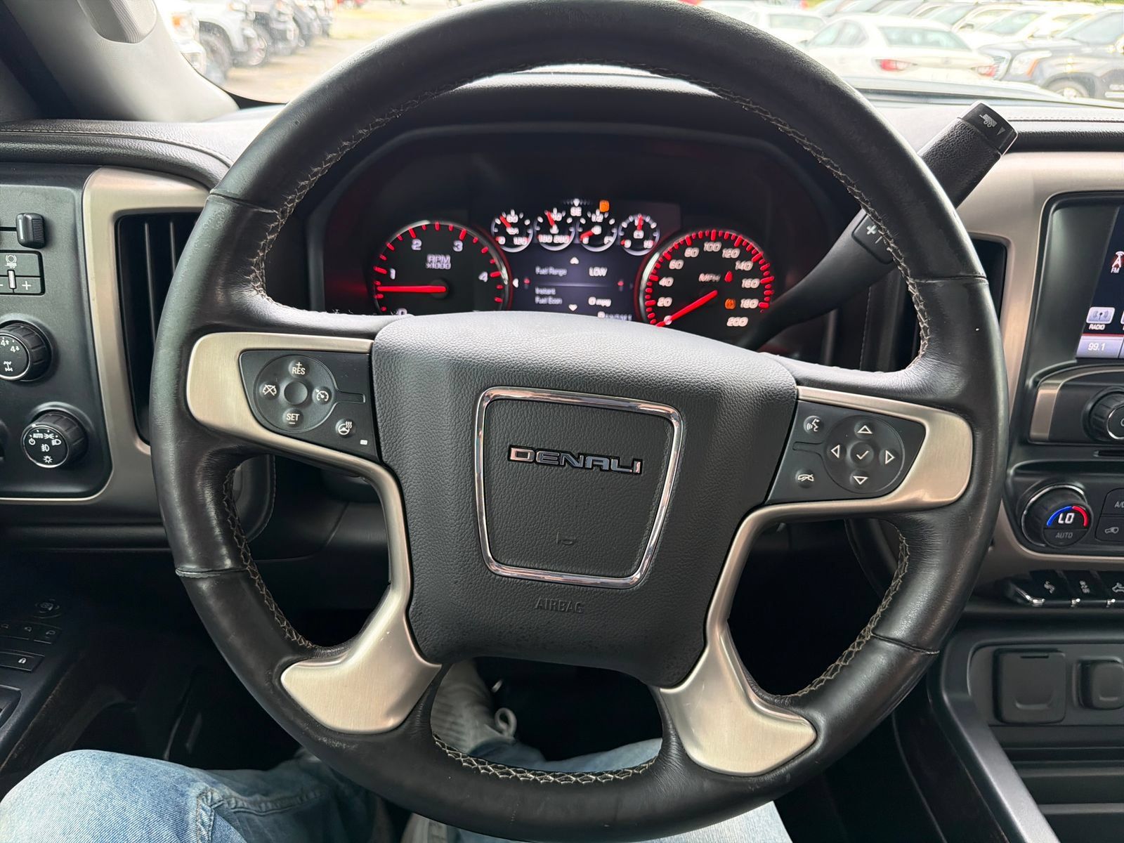 Used 2016 GMC Sierra 2500 Denali w/ Suspension Package, Off-Road AWD/4WD image 17