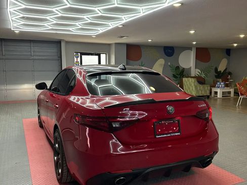 Used 2018 Alfa Romeo Giulia Ti Sport w/ Quick Order Package 22U Sport RWD image 4