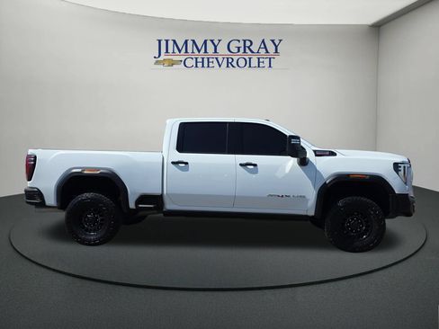 Used 2024 GMC Sierra 2500 AT4X w/ AT4X AEV Edition AWD/4WD image 6