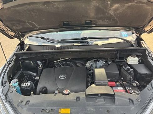 Used 2019 Toyota Highlander Limited AWD/4WD image 59