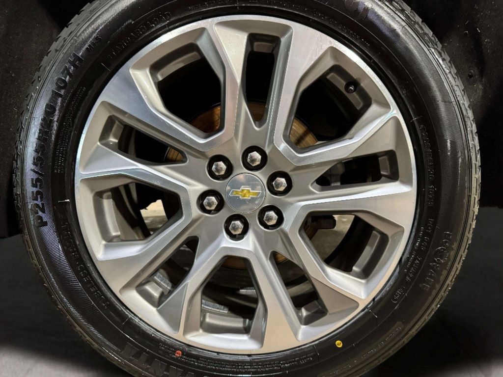 Used 2021 Chevrolet Traverse Premier w/ LPO, Floor Liner Package AWD/4WD image 33