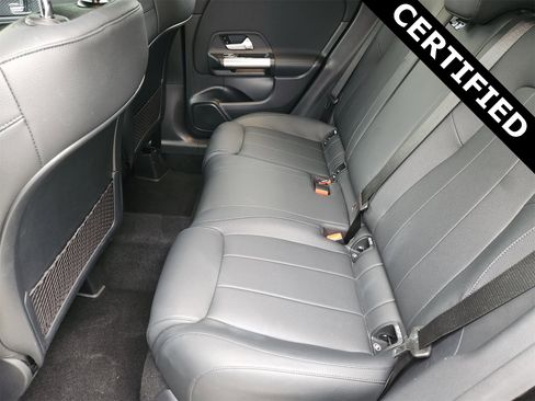 Certified 2025 Mercedes-Benz GLA 250 image 31