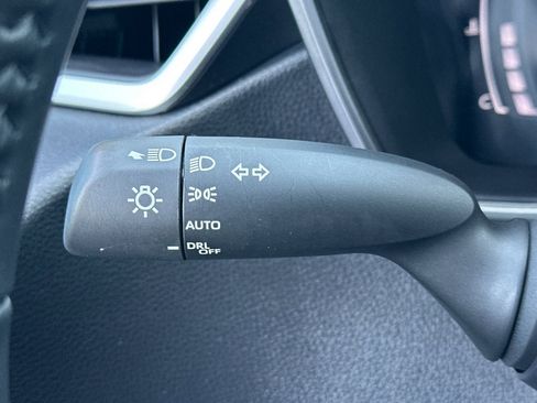 Used 2025 Toyota Corolla XSE image 32