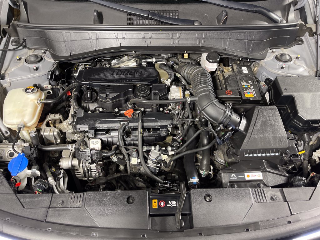 Certified 2024 Hyundai Kona Limited FWD image 10
