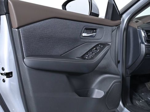 Certified 2023 Nissan Rogue SV AWD/4WD image 30