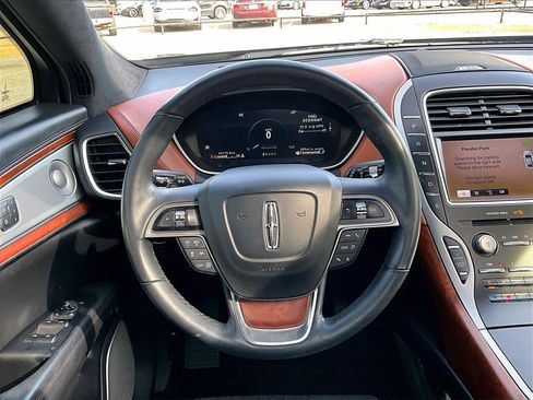 Used 2019 Lincoln Nautilus Black Label image 15