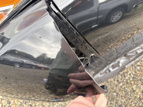 Used 2020 Nissan Frontier PRO-4X w/ Pro-4x Utility Package image 9