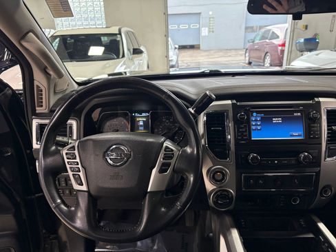 Used 2017 Nissan Titan PRO-4X image 3