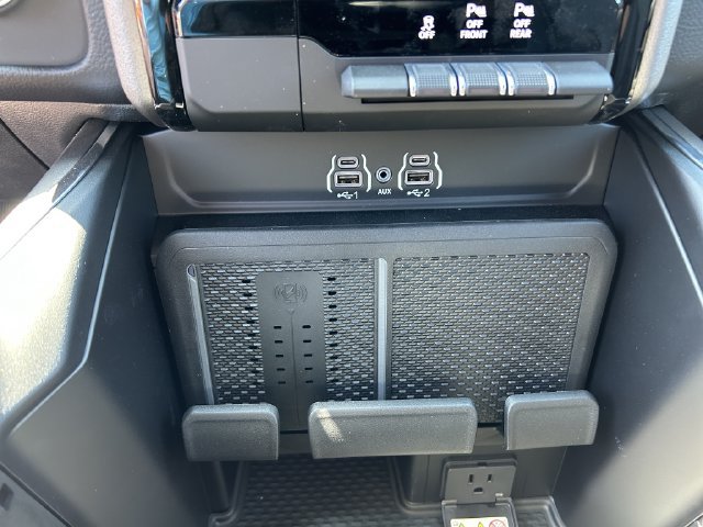 New 2026 RAM 1500 Laramie AWD/4WD image 3