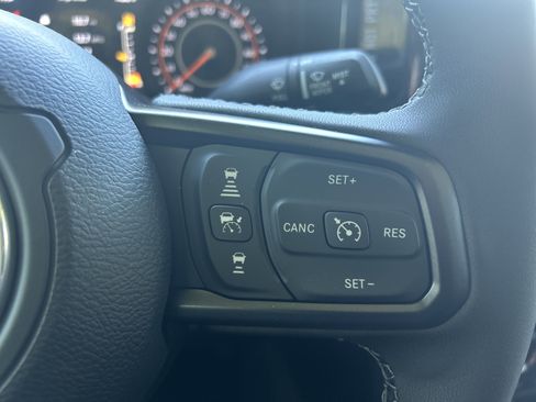 New 2025 Jeep Gladiator Sport image 35