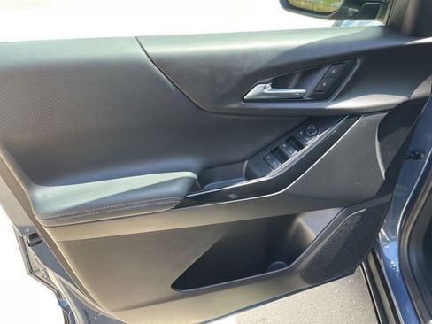 Used 2025 Chevrolet Equinox LT FWD image 10