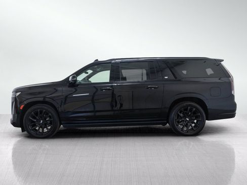 Used 2023 Cadillac Escalade ESV Sport w/ LPO, ONYX Package AWD/4WD image 3