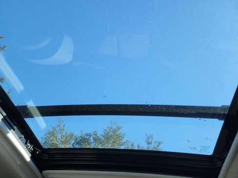 Used 2015 Subaru Forester 2.5i Premium w/ All-Weather Package image 35