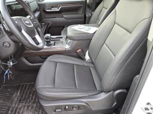 Used 2025 GMC Sierra 1500 SLT w/ SLT Premium Plus Package image 3