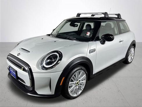 Used 2023 MINI Cooper SE image 2