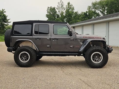 Used 2022 Jeep Wrangler Unlimited Rubicon w/ Xtreme Recon 35" Tire Package AWD/4WD image 8