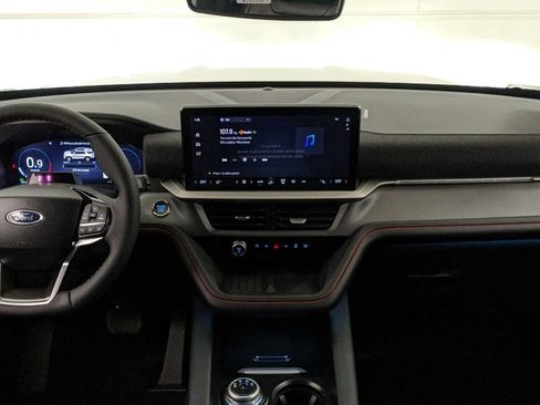 New 2025 Ford Explorer ST-Line w/ Premium Package image 25