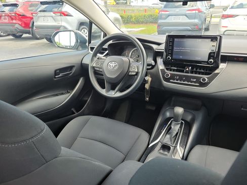 Used 2022 Toyota Corolla LE FWD image 14