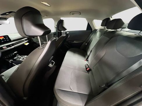 New 2025 Kia K4 LXS image 22