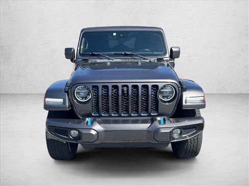 Used 2021 Jeep Wrangler Unlimited Sahara image 2