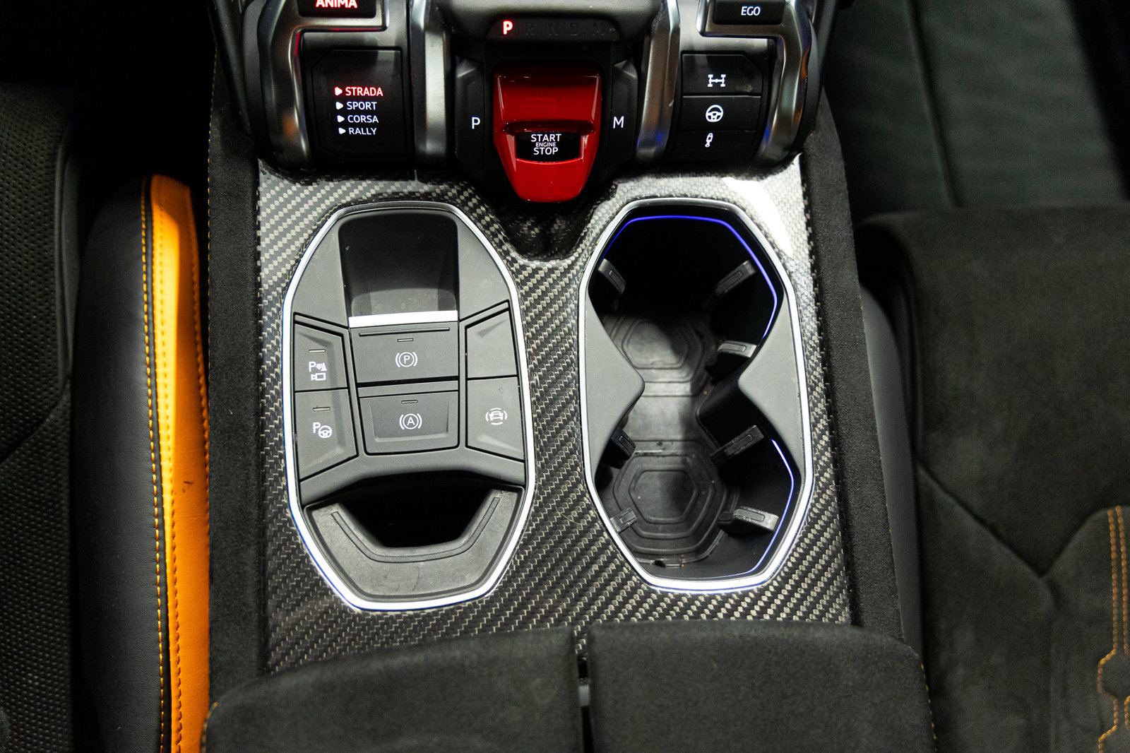 Used 2024 Lamborghini Urus Performante AWD/4WD image 51