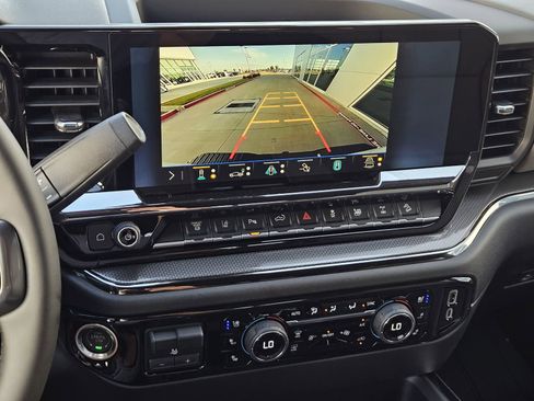 New 2026 Chevrolet Silverado 2500 ZR2 AWD/4WD image 21