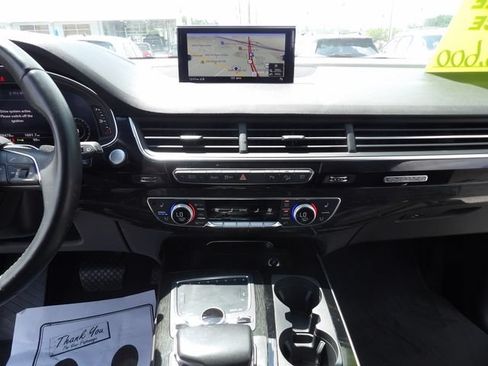 Used 2018 Audi Q7 3.0T Prestige w/ Prestige Package AWD/4WD image 15