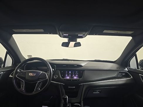 Used 2020 Cadillac XT5 Premium Luxury image 8