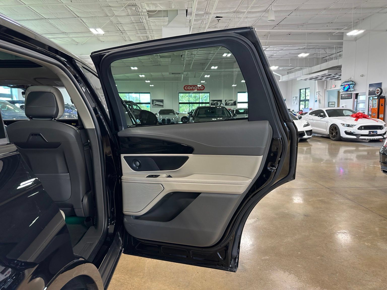 Used 2025 Lincoln Nautilus Reserve AWD/4WD image 46
