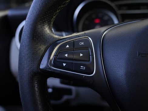 Used 2018 Mercedes-Benz CLA 250 4MATIC image 21