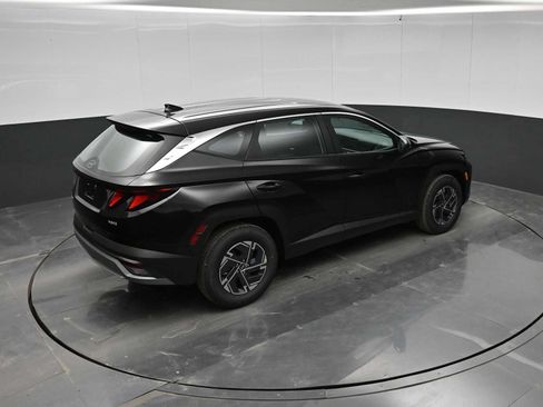 New 2026 Hyundai Tucson Blue SE FWD image 32