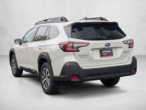 Used 2025 Subaru Outback Premium image 8