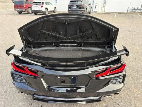 Used 2022 Chevrolet Corvette Stingray Premium Conv w/ Z51 Performance Package image 22