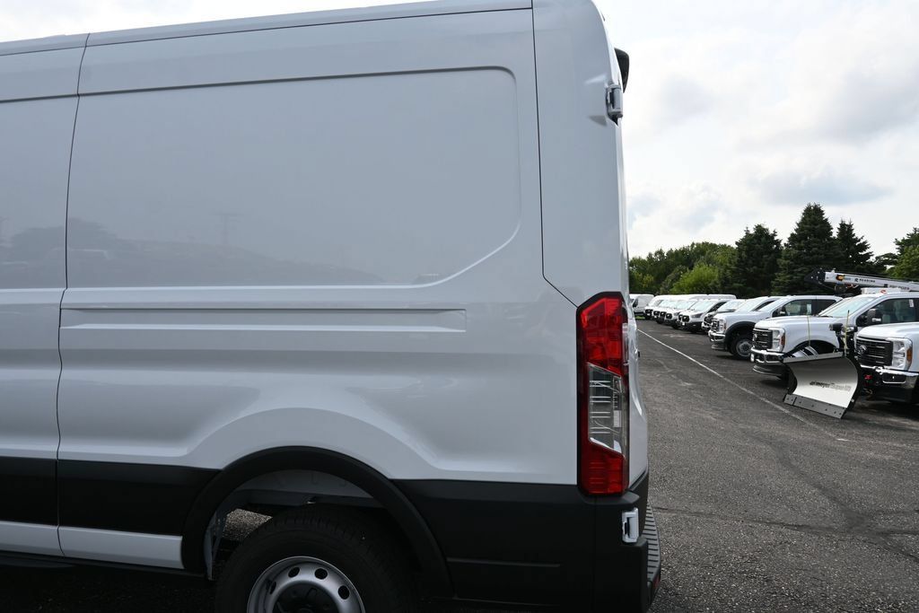 New 2026 Ford Transit 150 148 Medium Roof w/ Load Area Protection Package RWD image 42
