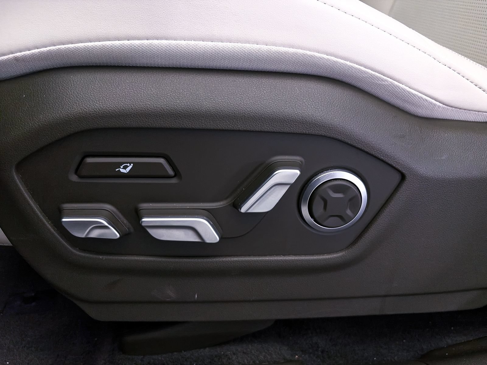Used 2025 Hyundai Santa Fe Calligraphy AWD/4WD image 20
