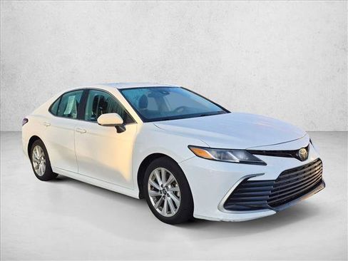 Used 2023 Toyota Camry LE FWD image 3