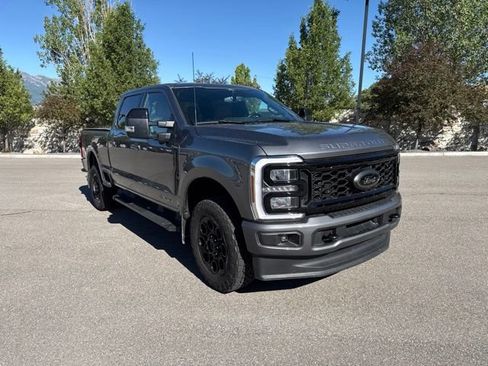 Used 2025 Ford F350 Lariat w/ Black Appearance Package AWD/4WD image 16